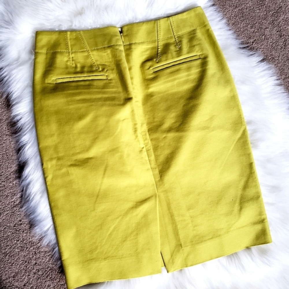 EUC J. Crew Pencil Skirt sz 4 Golden Yellow - Picture 2 of 4